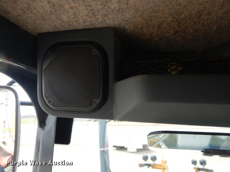 image for item DE3856 2013 John Deere 672G motor grader