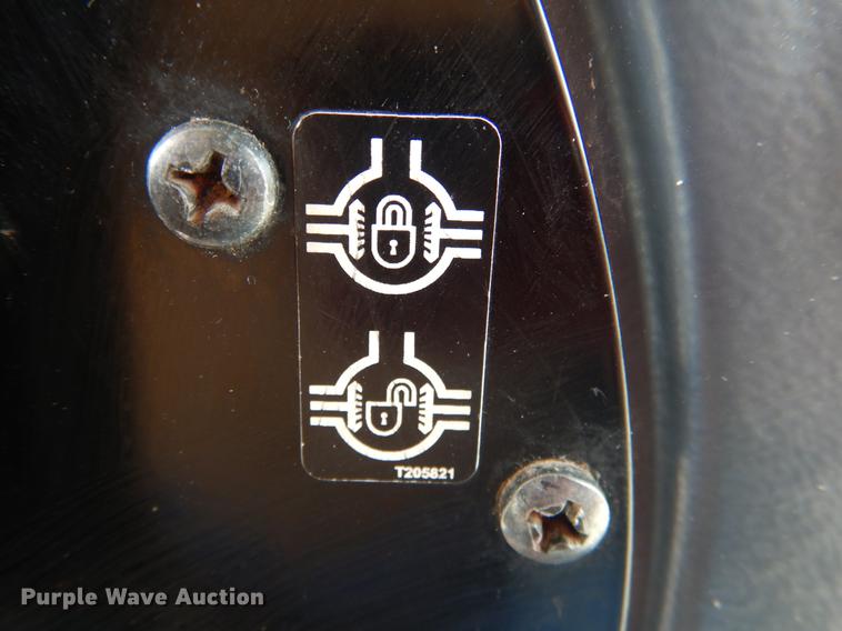 image for item DE3856 2013 John Deere 672G motor grader