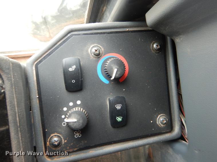 image for item DE3856 2013 John Deere 672G motor grader