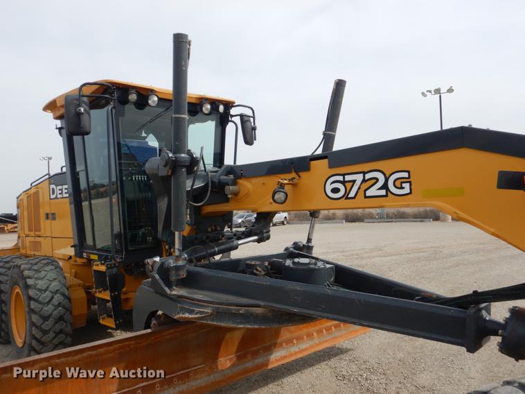 image for item DE3856 2013 John Deere 672G motor grader