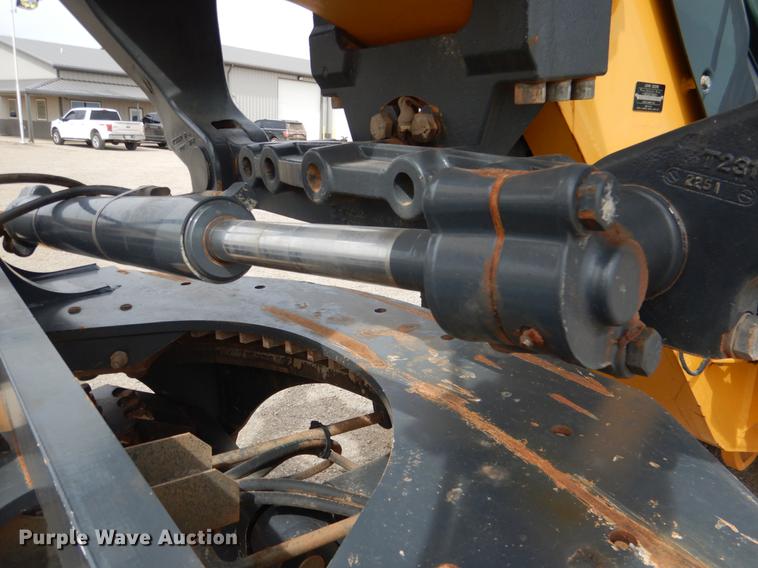 image for item DE3856 2013 John Deere 672G motor grader