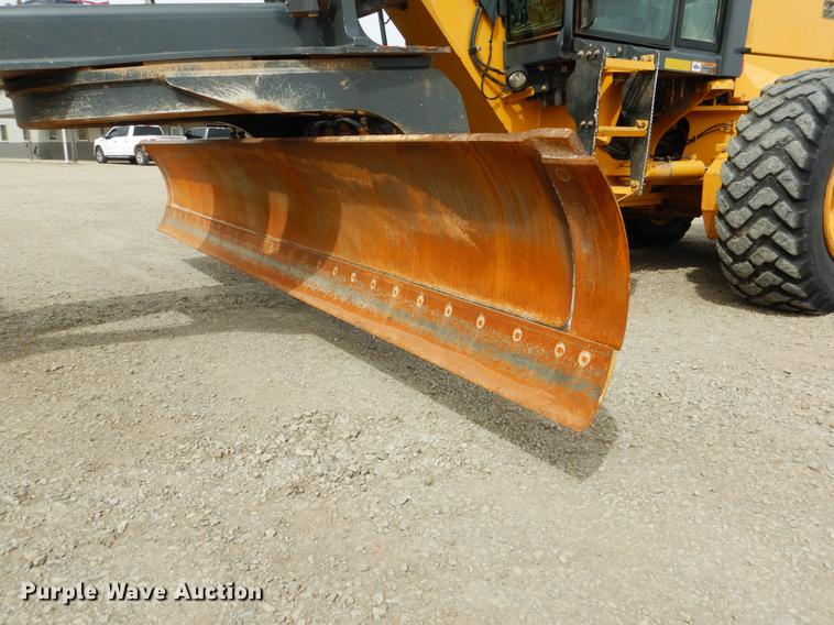 image for item DE3856 2013 John Deere 672G motor grader