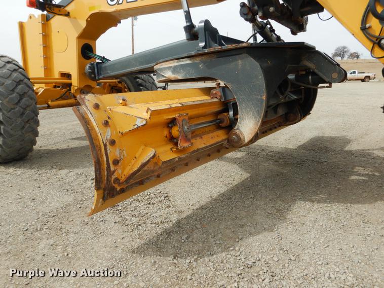 image for item DE3856 2013 John Deere 672G motor grader