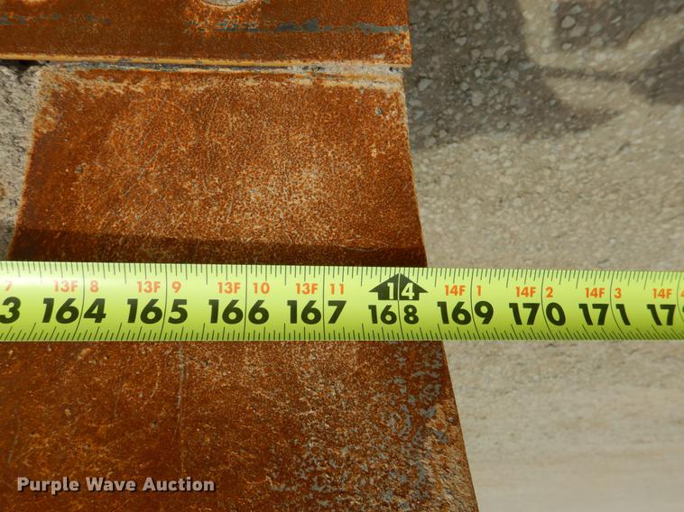 image for item DE3856 2013 John Deere 672G motor grader