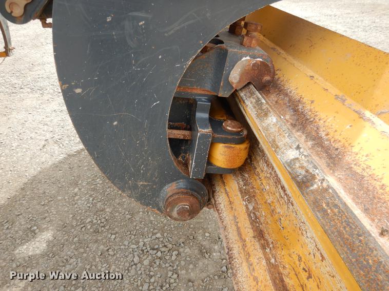 image for item DE3856 2013 John Deere 672G motor grader