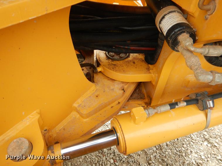 image for item DE3856 2013 John Deere 672G motor grader