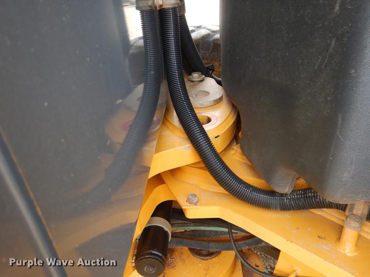 image for item DE3856 2013 John Deere 672G motor grader