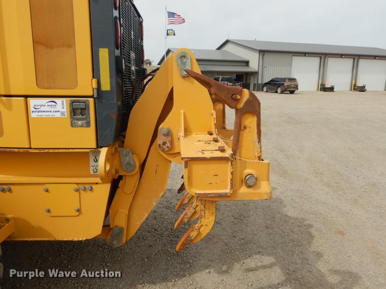 image for item DE3856 2013 John Deere 672G motor grader