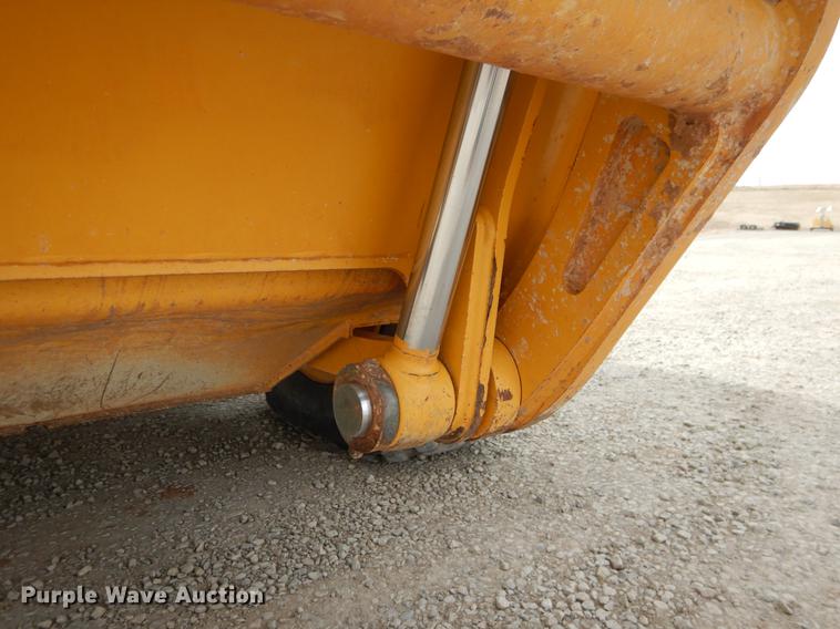 image for item DE3856 2013 John Deere 672G motor grader