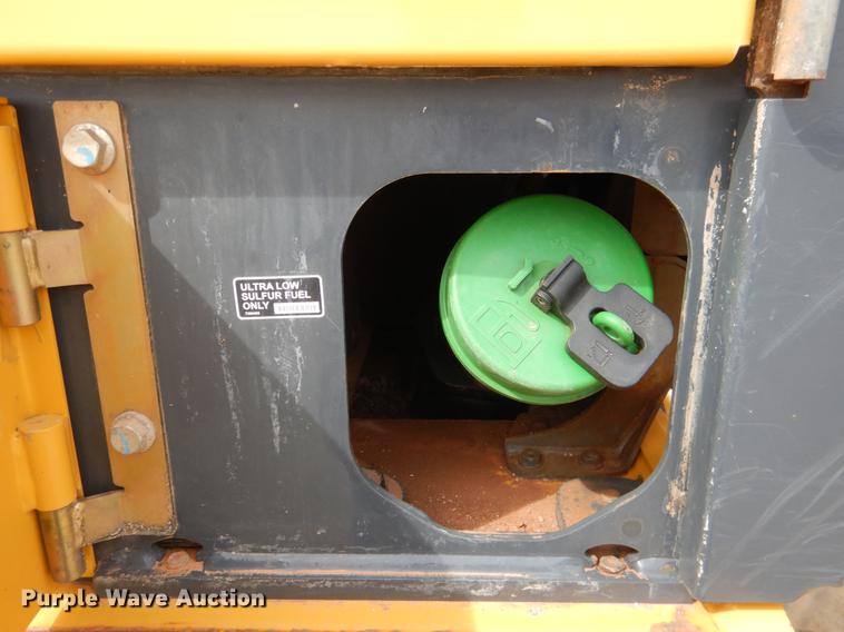 image for item DE3856 2013 John Deere 672G motor grader