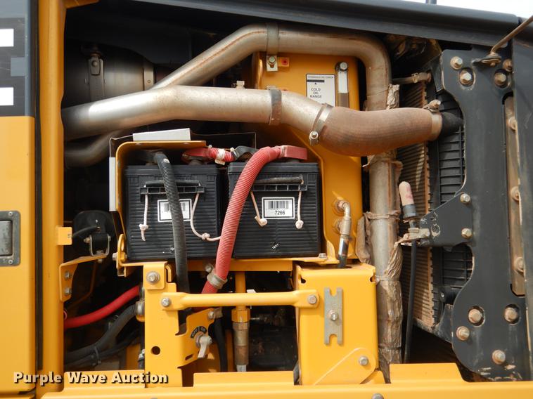 image for item DE3856 2013 John Deere 672G motor grader