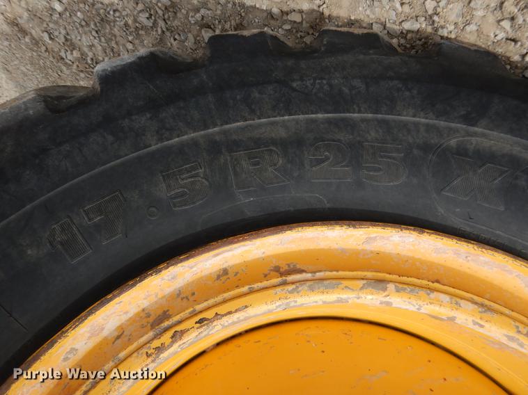 image for item DE3856 2013 John Deere 672G motor grader