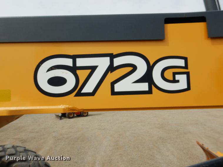image for item DE3856 2013 John Deere 672G motor grader