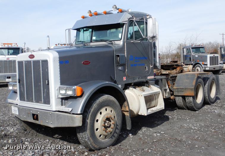 image for item DE3859 2003 Peterbilt 378 semi truck