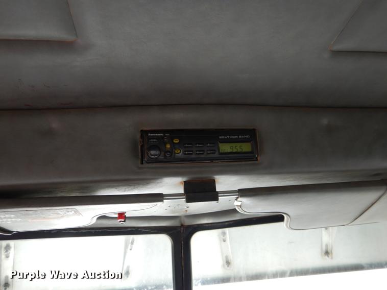 image for item DE3859 2003 Peterbilt 378 semi truck