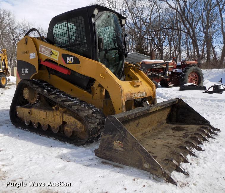 image for item DE7613 2010 Caterpillar 279C skid steer