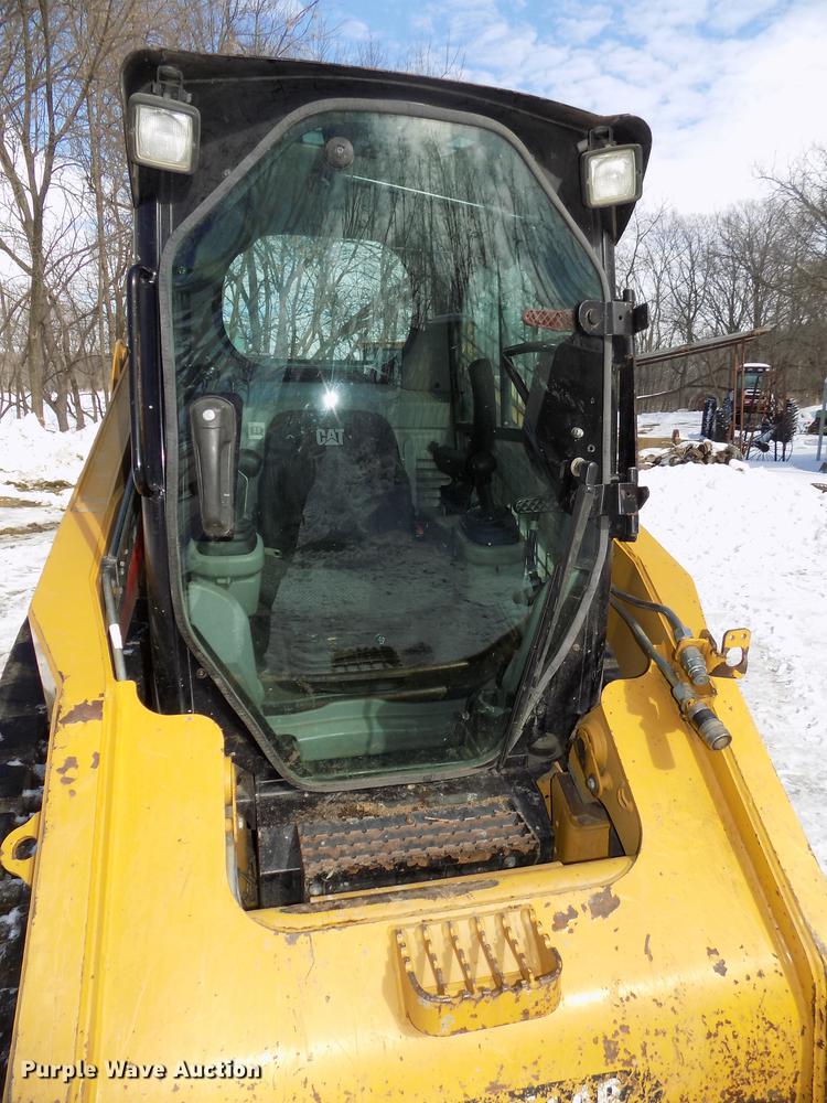 image for item DE7613 2010 Caterpillar 279C skid steer