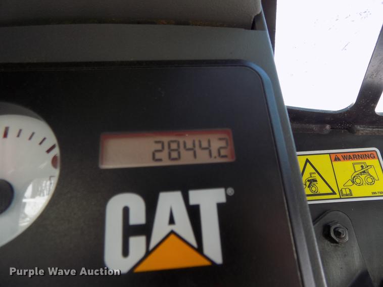 image for item DE7613 2010 Caterpillar 279C skid steer