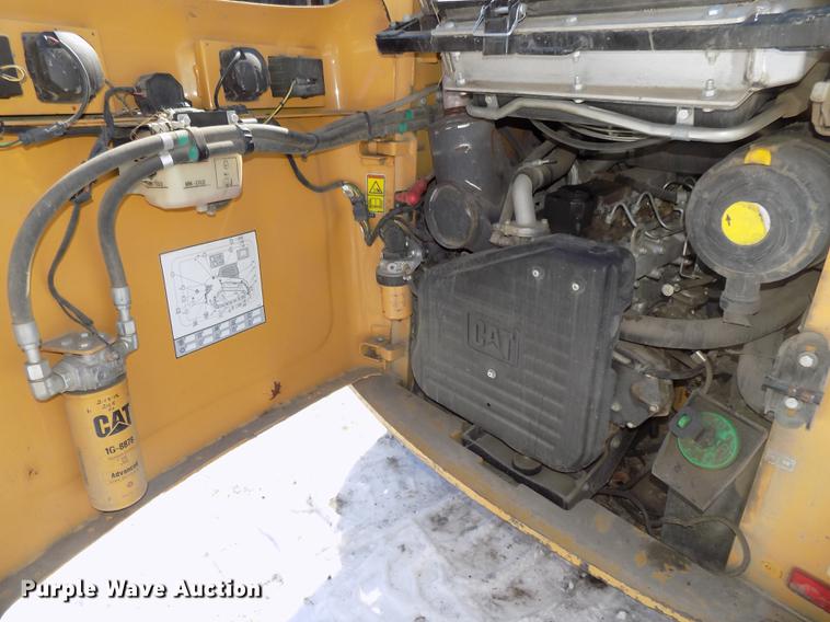 image for item DE7613 2010 Caterpillar 279C skid steer