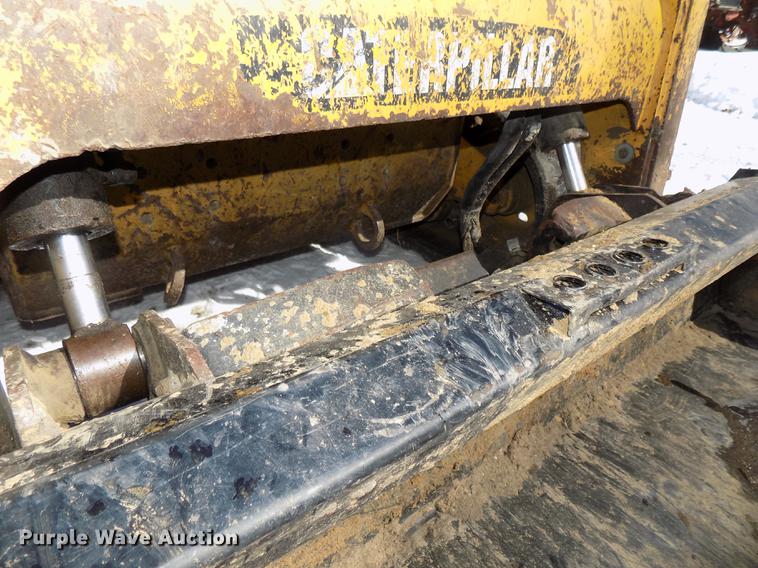 image for item DE7613 2010 Caterpillar 279C skid steer