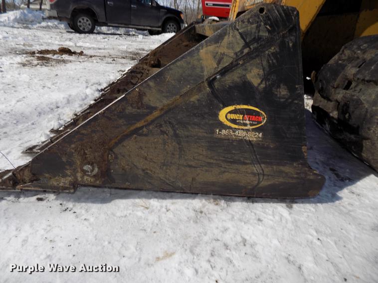 image for item DE7613 2010 Caterpillar 279C skid steer