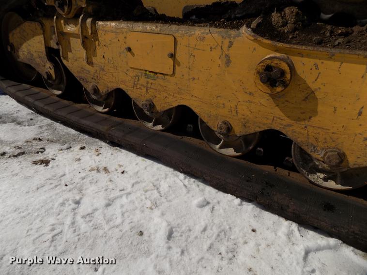 image for item DE7613 2010 Caterpillar 279C skid steer