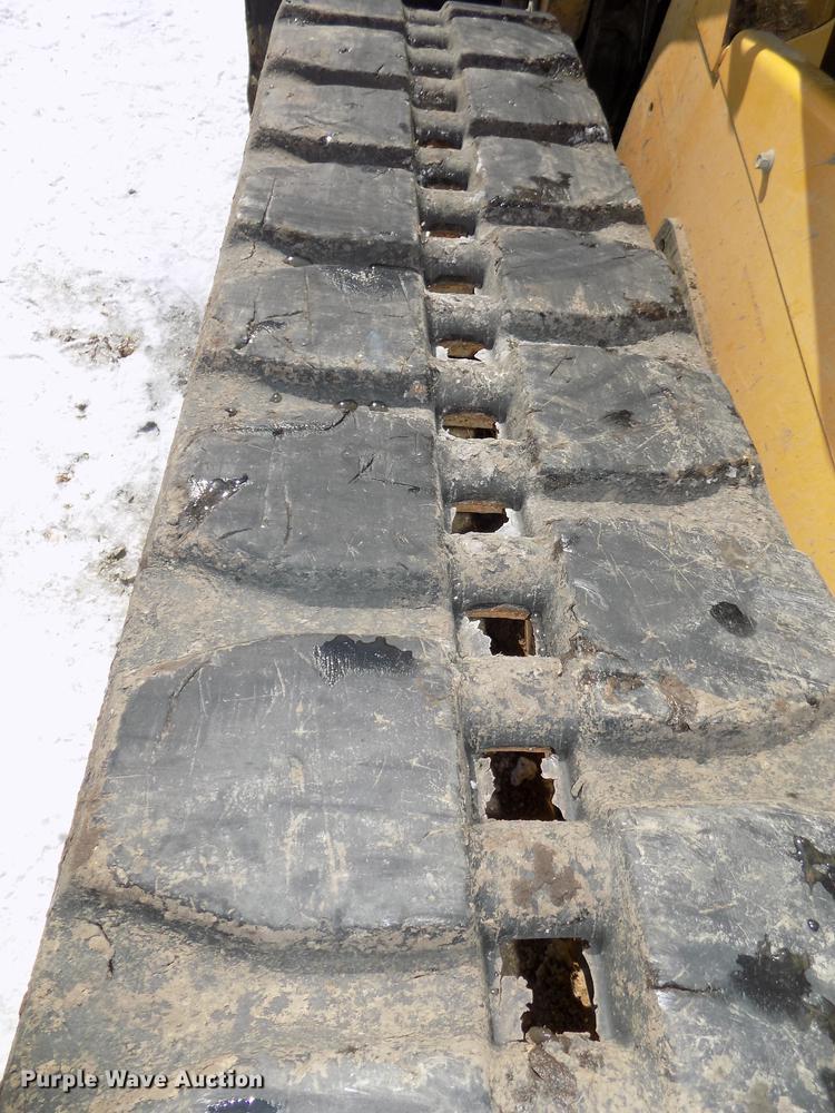 image for item DE7613 2010 Caterpillar 279C skid steer