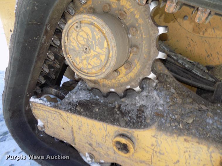 image for item DE7613 2010 Caterpillar 279C skid steer