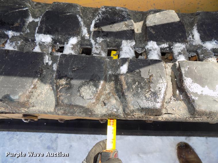 image for item DE7613 2010 Caterpillar 279C skid steer