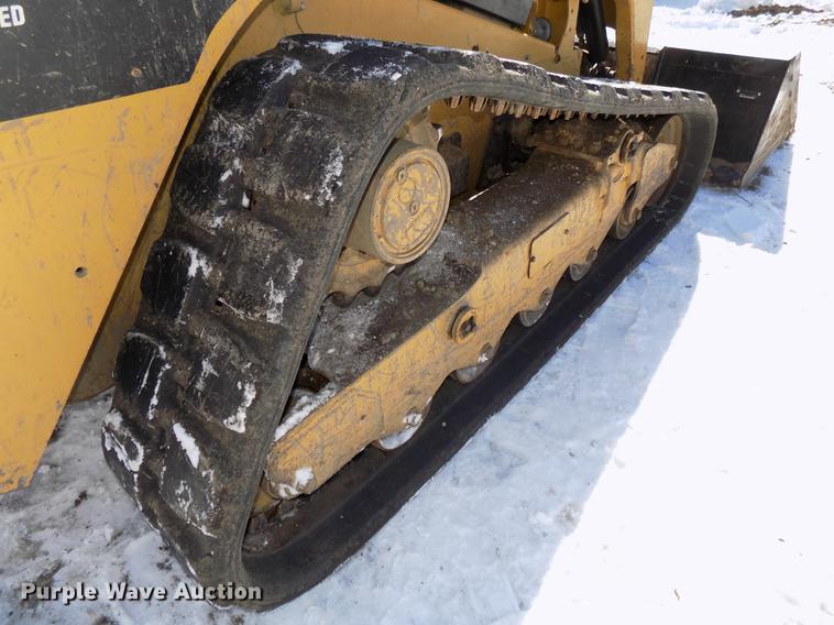 image for item DE7613 2010 Caterpillar 279C skid steer
