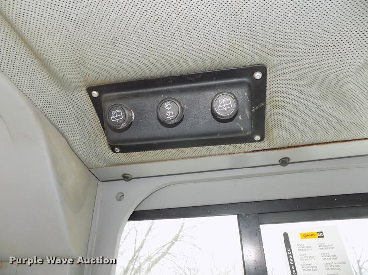 image for item DE7616 2002 Caterpillar D4G LGP dozer