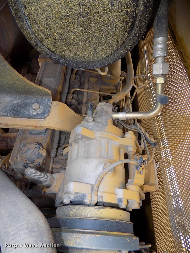 image for item DE7616 2002 Caterpillar D4G LGP dozer