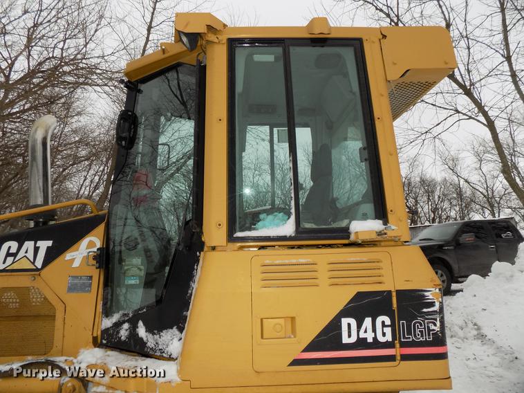 image for item DE7616 2002 Caterpillar D4G LGP dozer