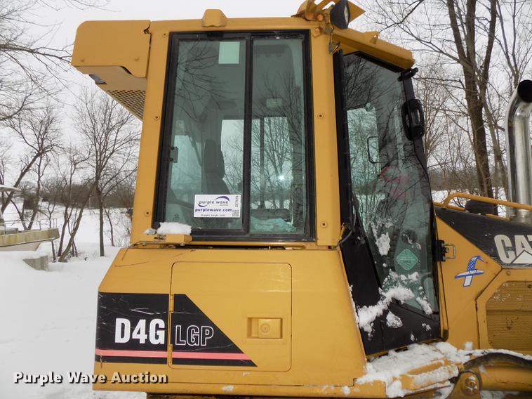 image for item DE7616 2002 Caterpillar D4G LGP dozer