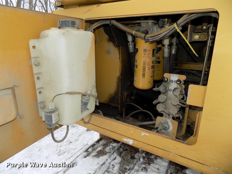 image for item DE7616 2002 Caterpillar D4G LGP dozer