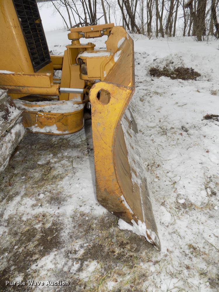 image for item DE7616 2002 Caterpillar D4G LGP dozer
