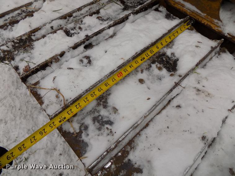 image for item DE7616 2002 Caterpillar D4G LGP dozer