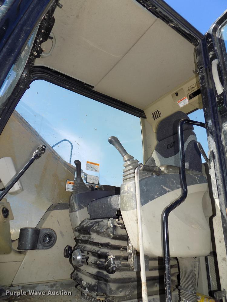 image for item DE7620 2001 Caterpillar 320C L long reach excavator