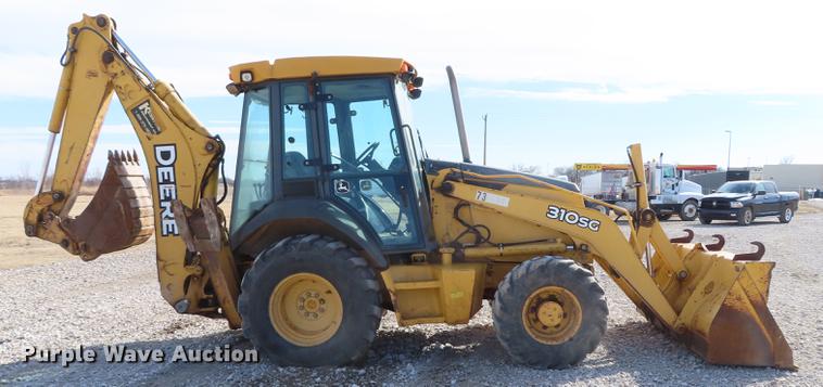 image for item DF1354 2006 John Deere 310SG backhoe