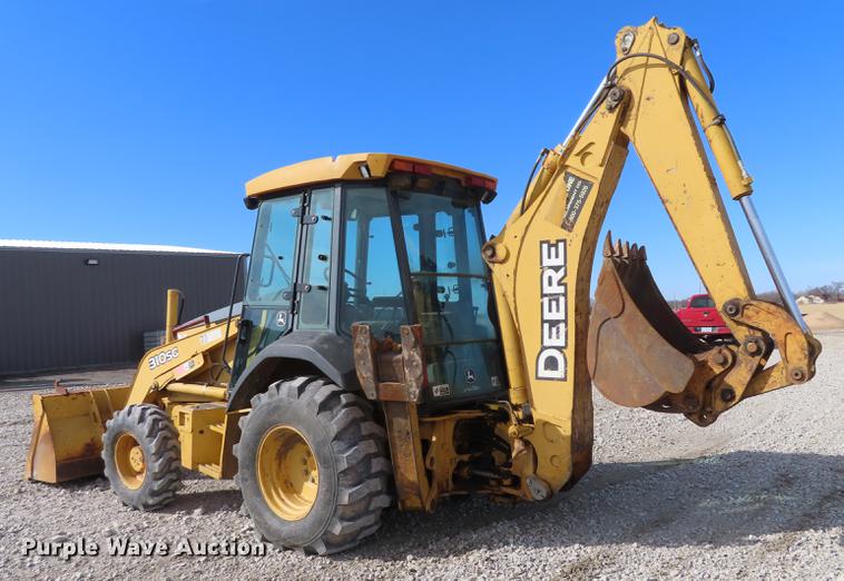 image for item DF1354 2006 John Deere 310SG backhoe