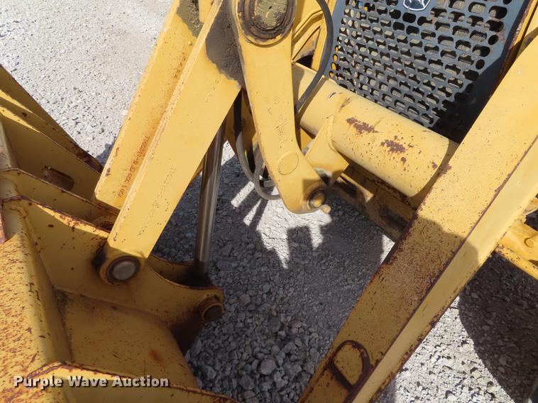 image for item DF1354 2006 John Deere 310SG backhoe