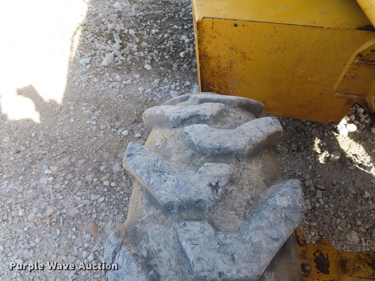 image for item DF1354 2006 John Deere 310SG backhoe