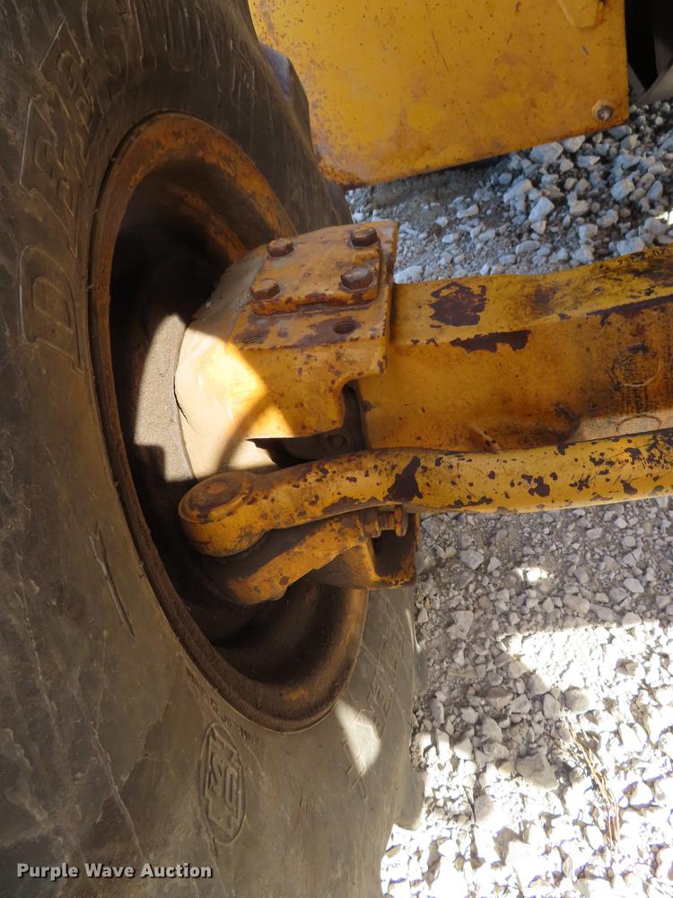 image for item DF1354 2006 John Deere 310SG backhoe