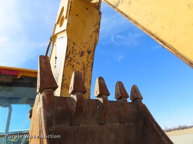 image for item DF1354 2006 John Deere 310SG backhoe