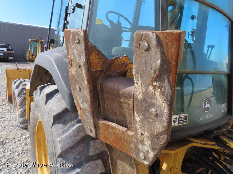 image for item DF1354 2006 John Deere 310SG backhoe