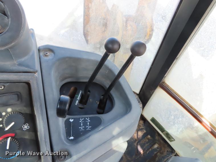 image for item DF1354 2006 John Deere 310SG backhoe