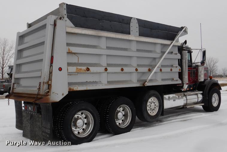 image for item DF3286 2005 Kenworth W900 dump truck