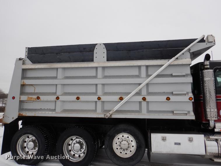image for item DF3286 2005 Kenworth W900 dump truck