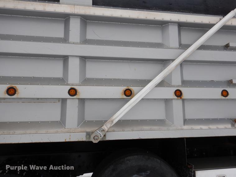 image for item DF3286 2005 Kenworth W900 dump truck