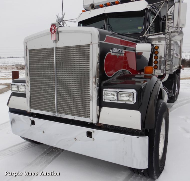 image for item DF3286 2005 Kenworth W900 dump truck